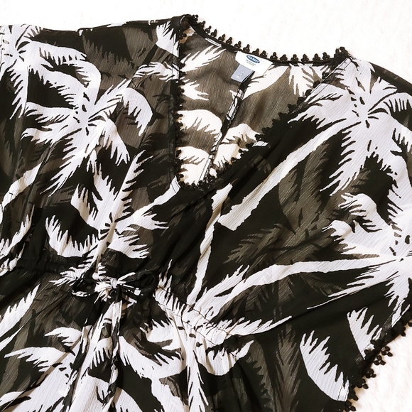 Palm Tree Tee - Picture 4 of 12